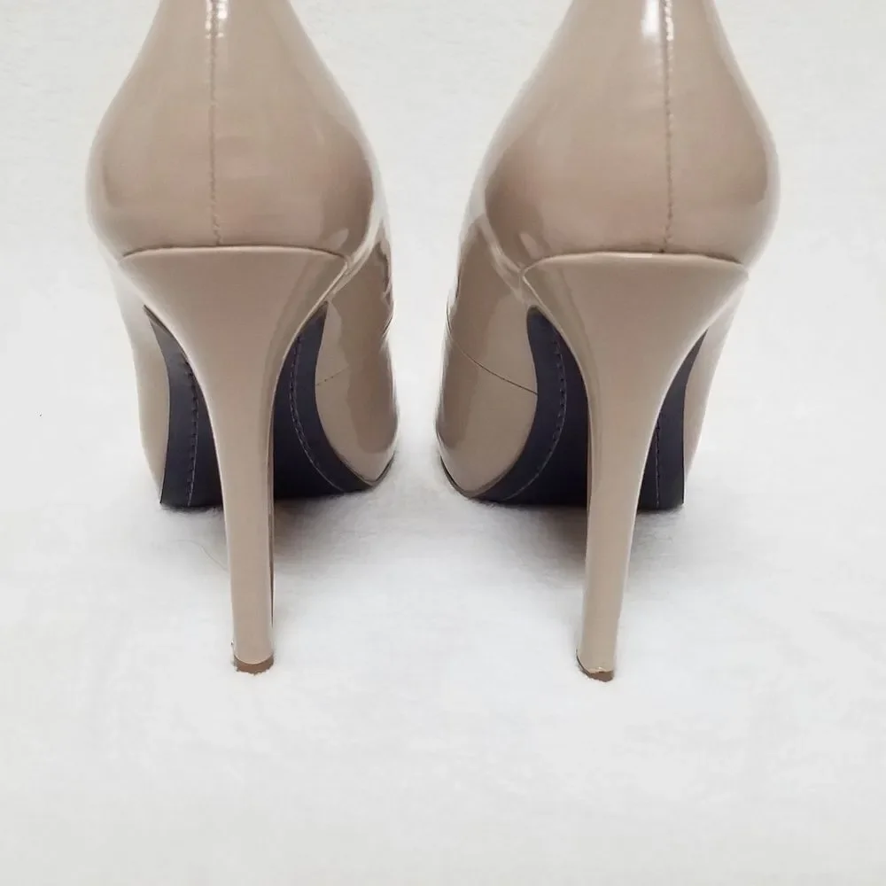 RACHEL Rachel Roy Carmelle Nude Pointy Toe Pumps